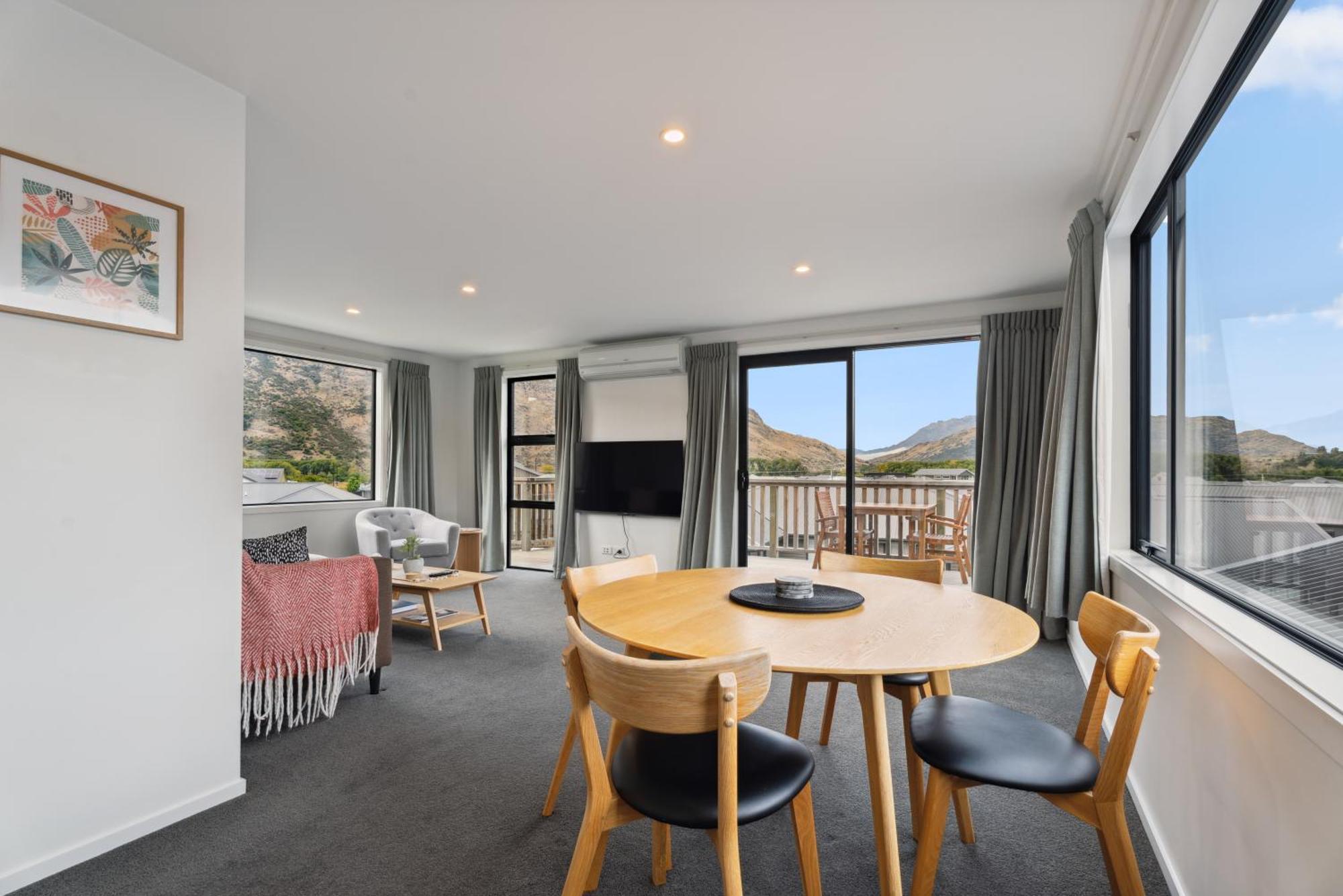 קווינסטאון Modern Apartment With Coronet & Remarkables Views מראה חיצוני תמונה