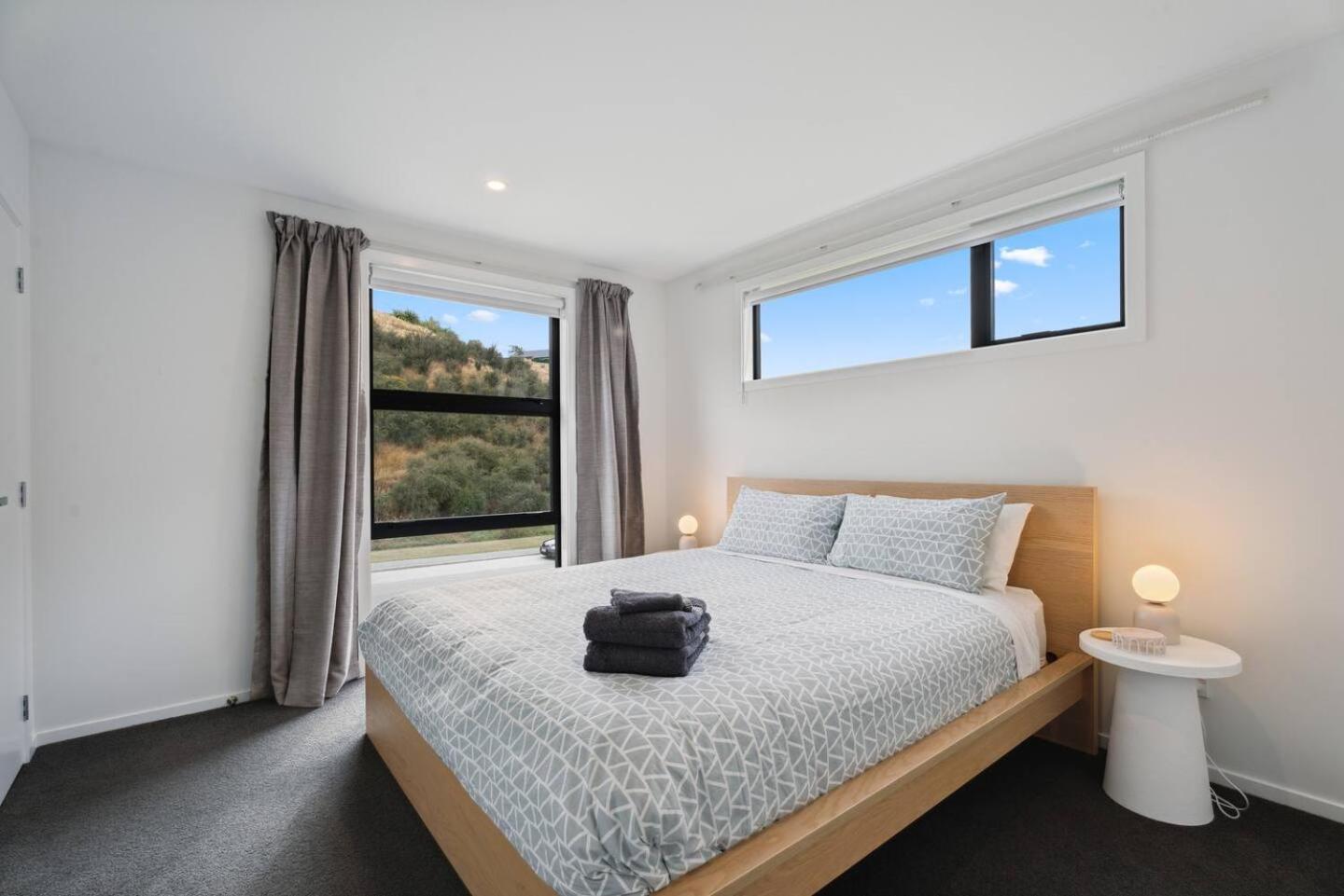 קווינסטאון Modern Apartment With Coronet & Remarkables Views מראה חיצוני תמונה